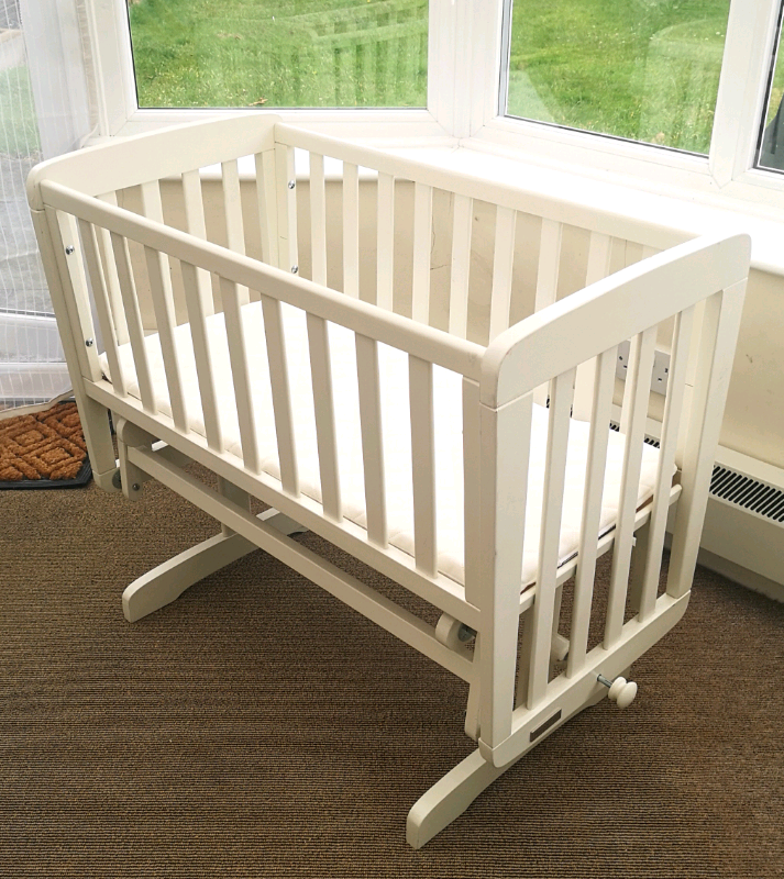 mamas and papas swinging crib mattress